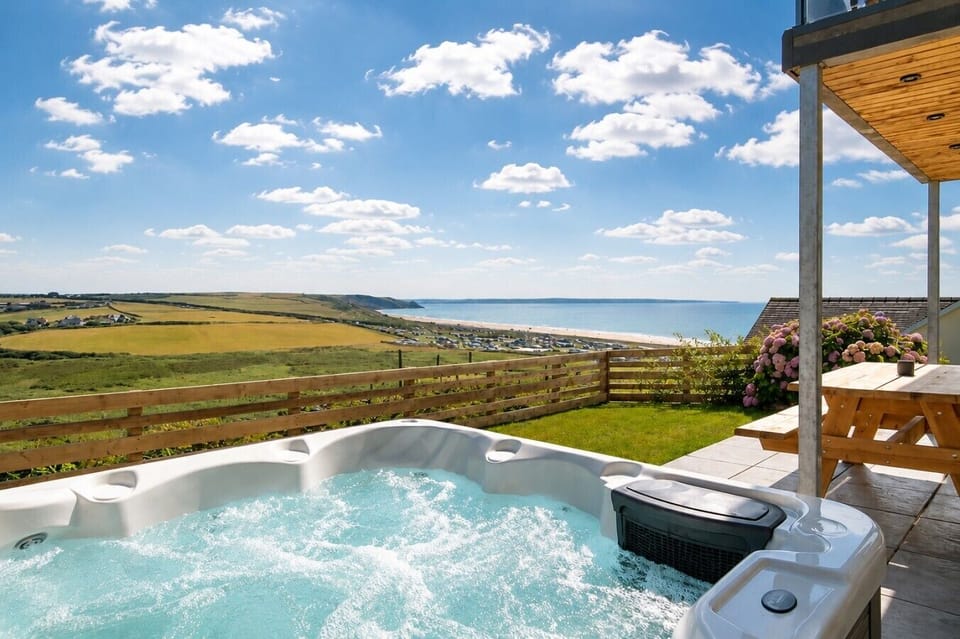 hot tub seas views
