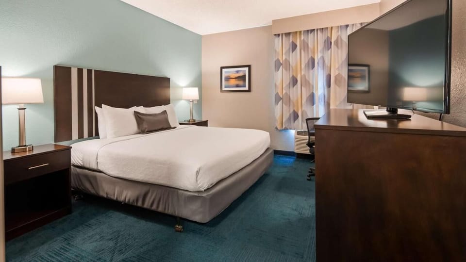 Unit with 1 King size bed