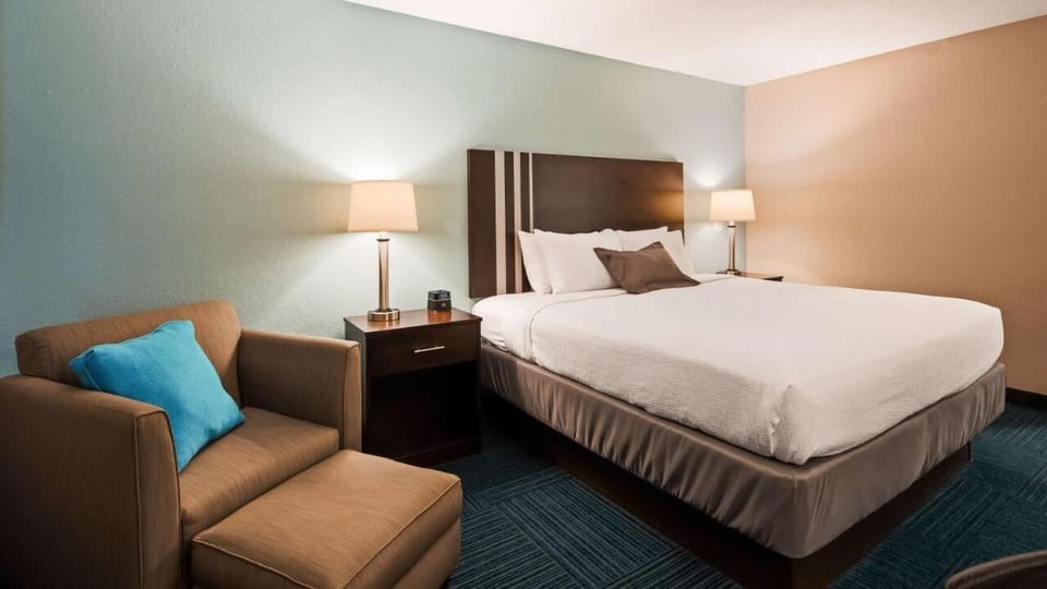 Unit with 1 King size bed