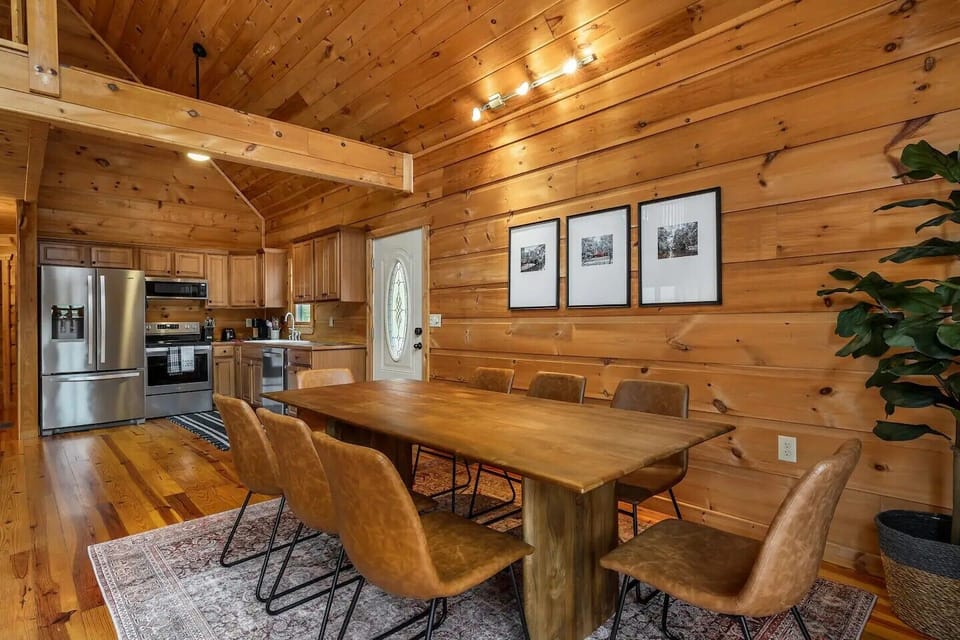 Dining with seating for 8