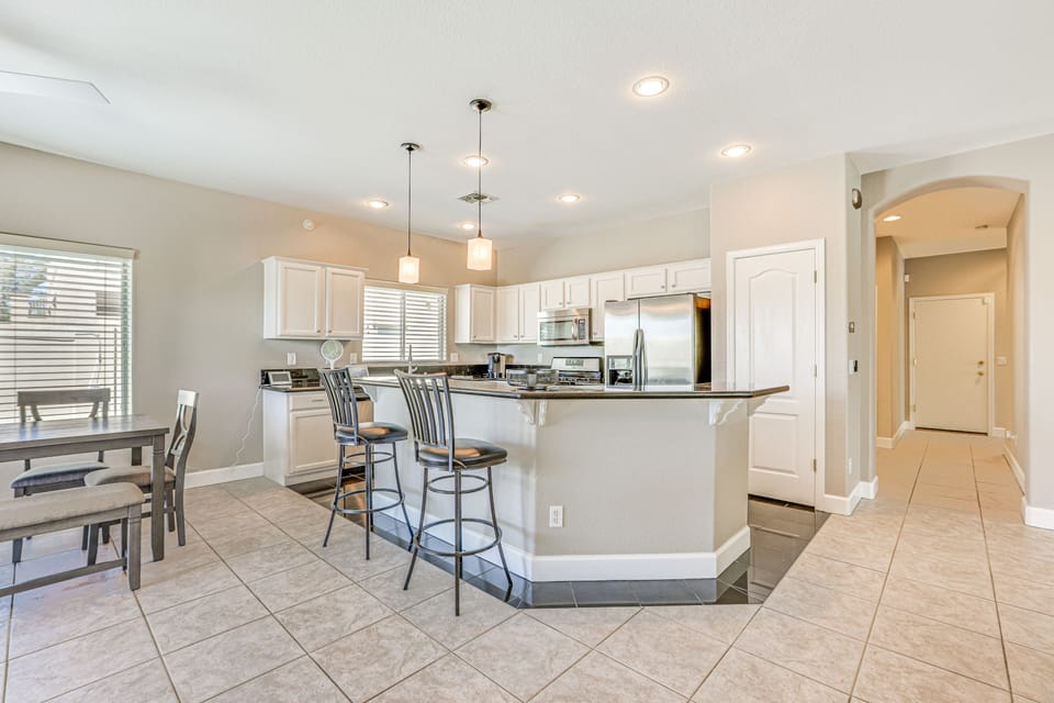 Kitchen | Trash Bags/Paper Towels