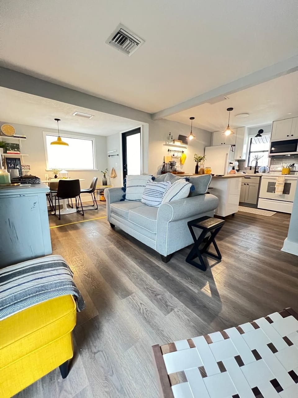 Spacious and Brightly Living Area.
