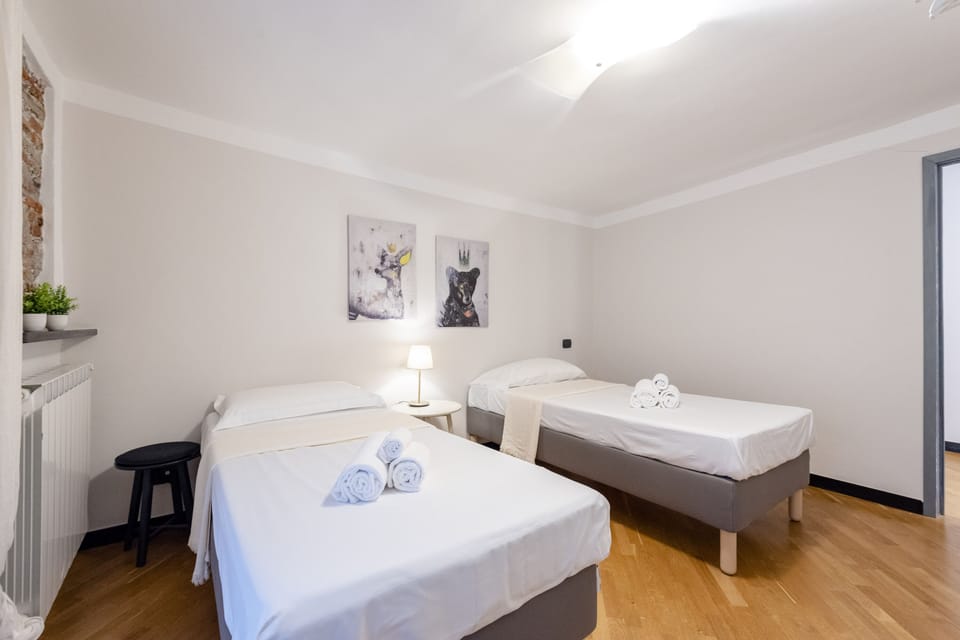 Twin bedroom