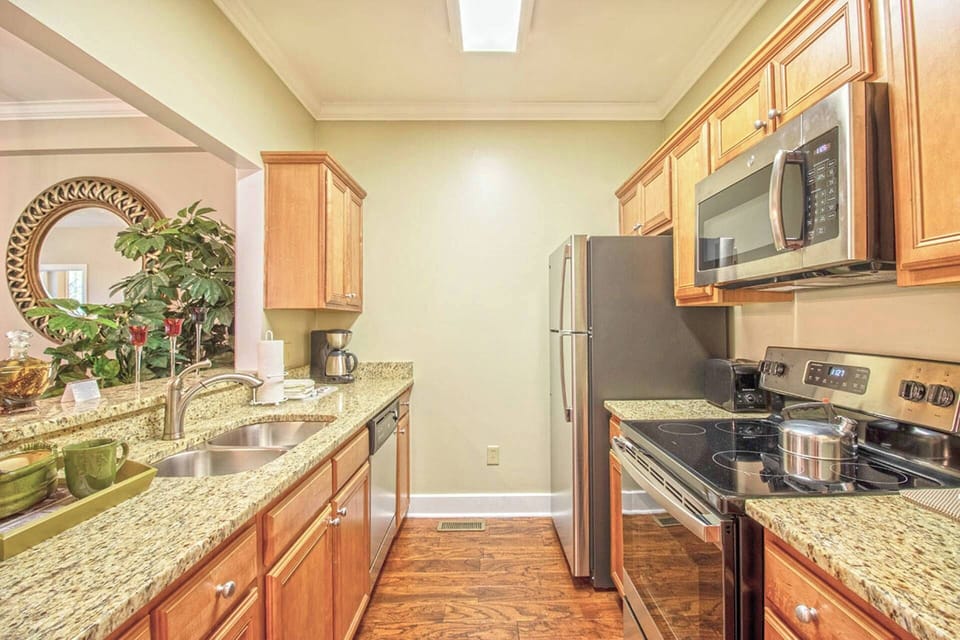 Full Kitchen
