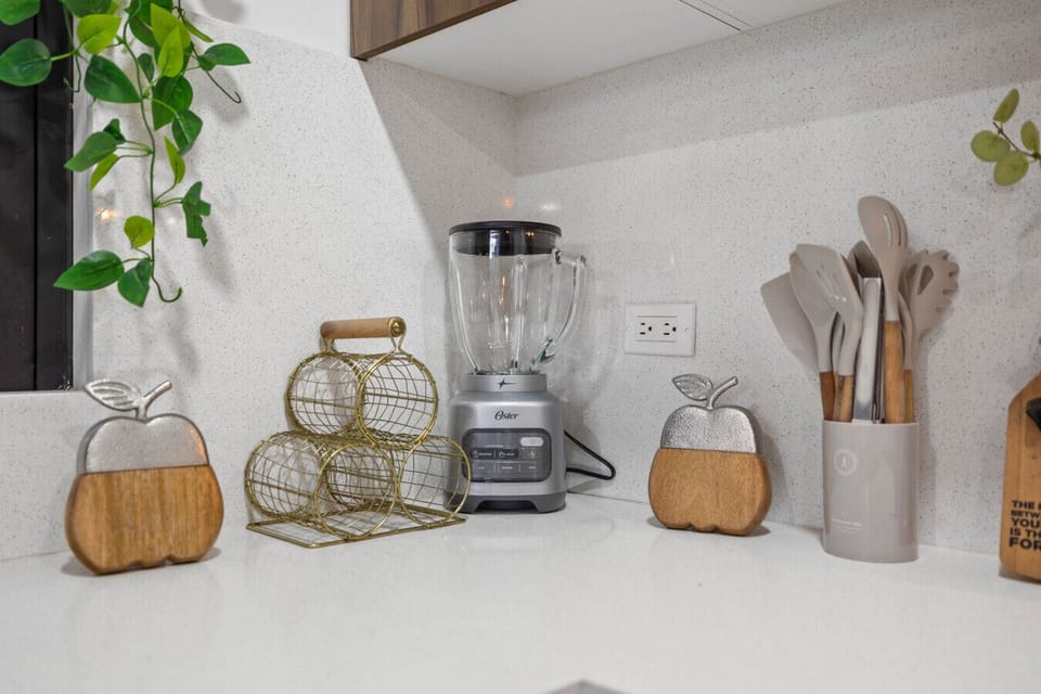 Full kitchen with essentials to get you started.