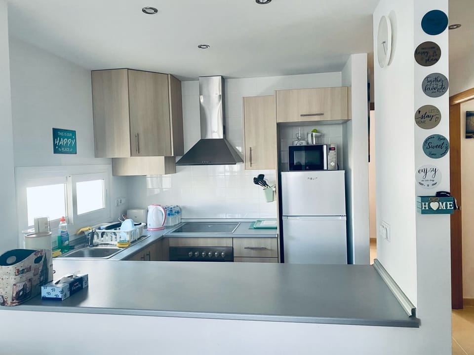 fully equipped kitchen