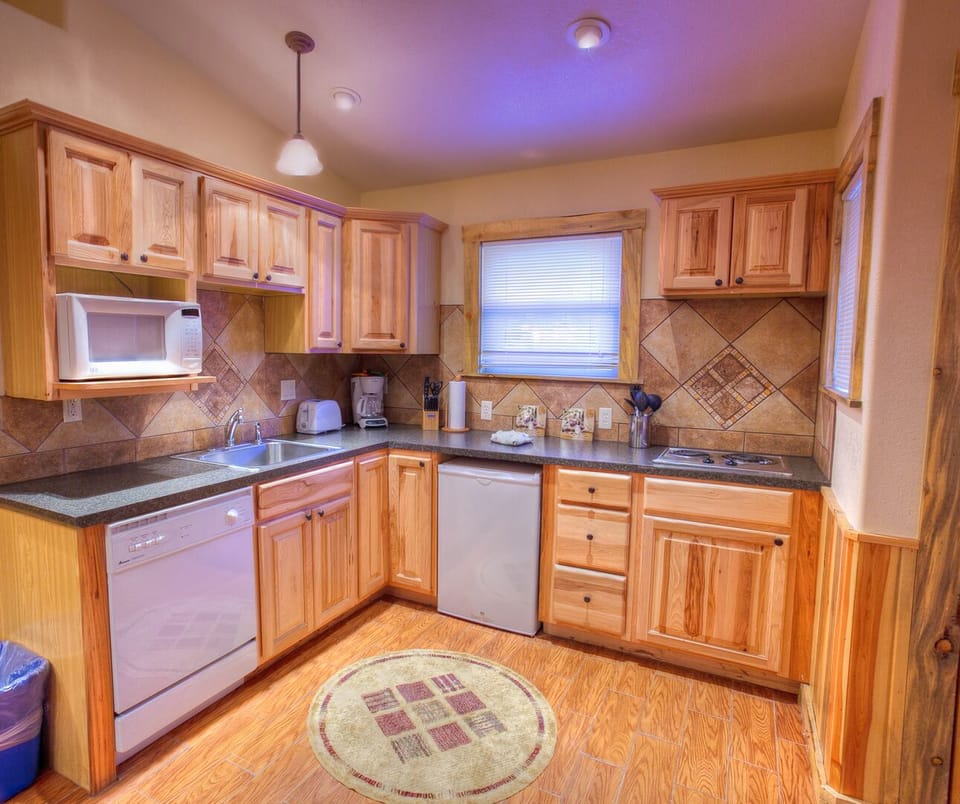Kitchen 3