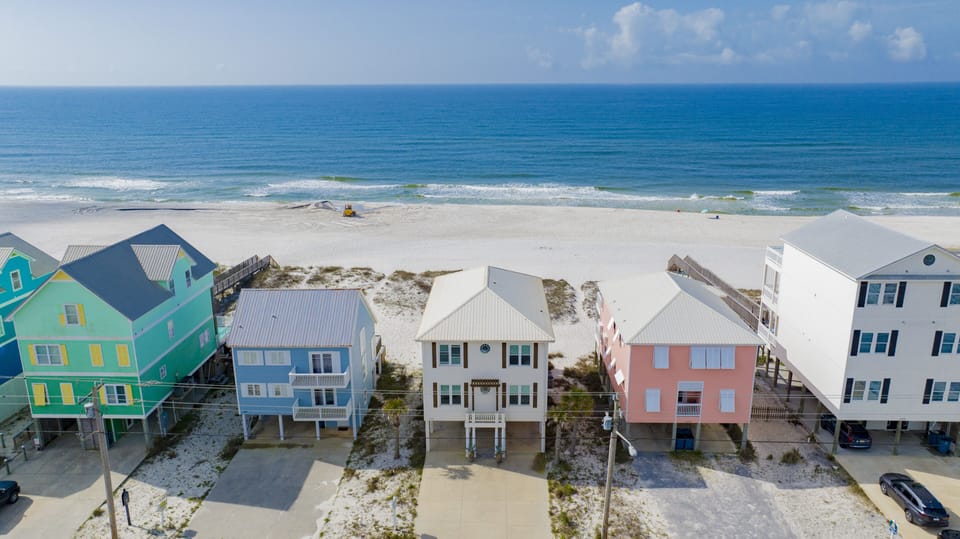 Welcome to Sandy Hideaways!