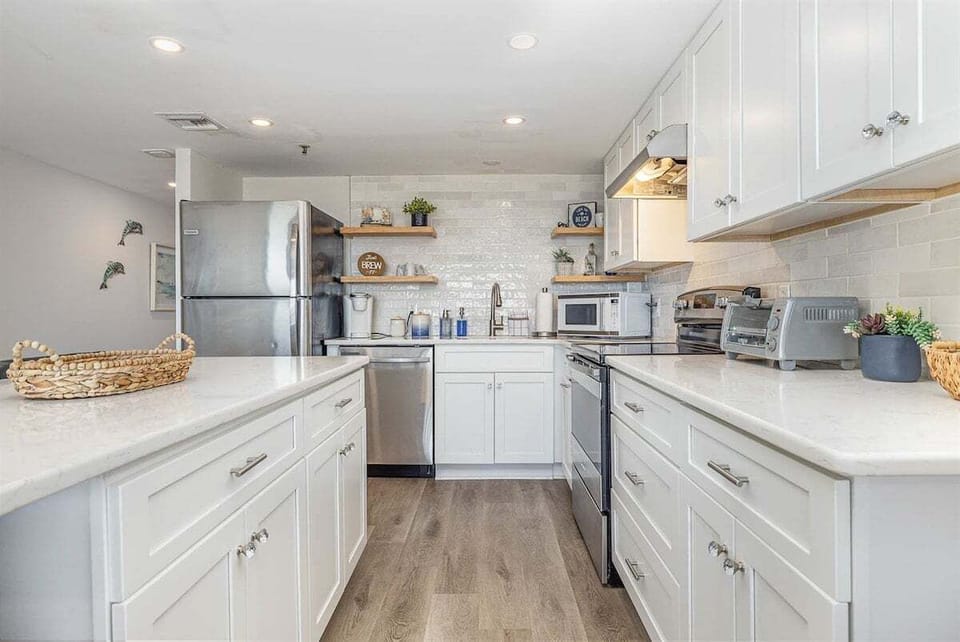 A clean, fully equipped kitchen that works the way you expect for everyday meals.