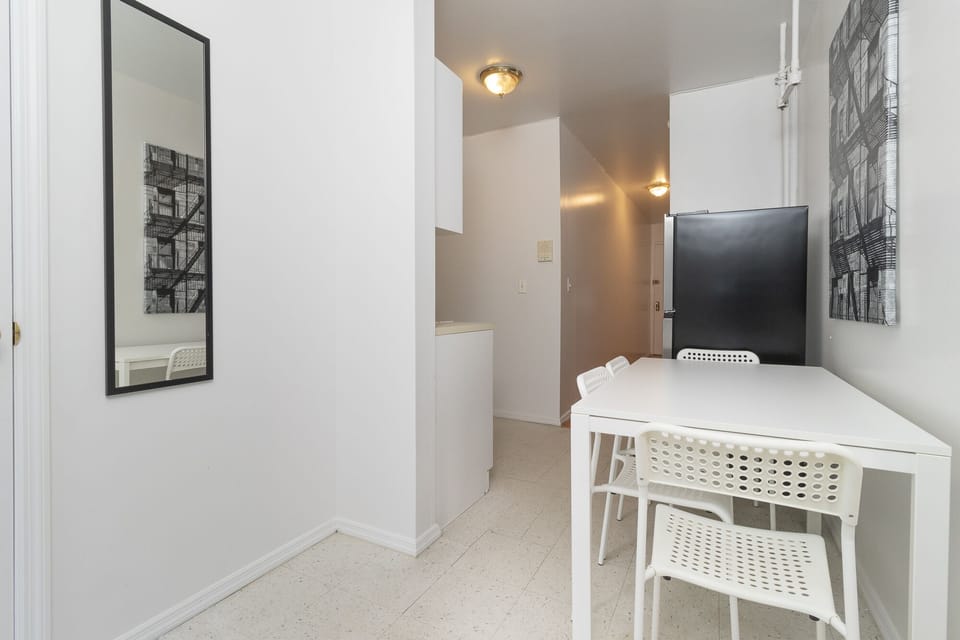 3-Kitchen-DiningArea(1)