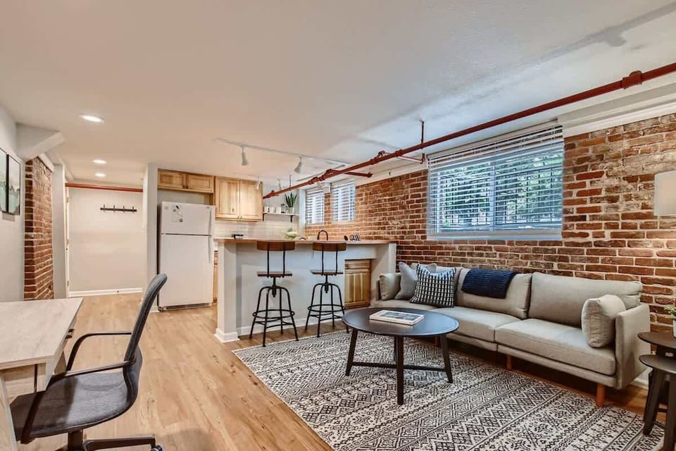 A multifunctional space where you can both rest, work, and dine