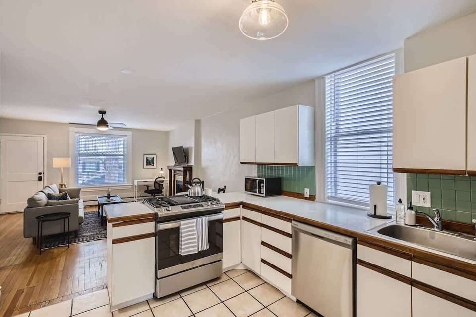 The kitchen comes with everything you need to conveniently prep meals from home