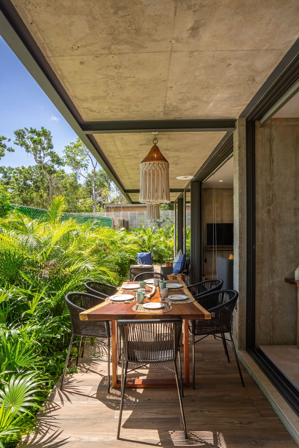 Outdoor dining