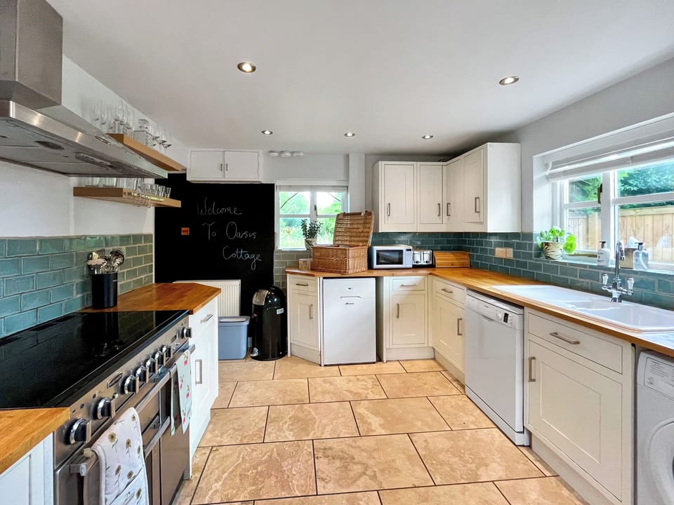 Kitchen | Oasis Cottage, Broughton Gifford, near Melksham