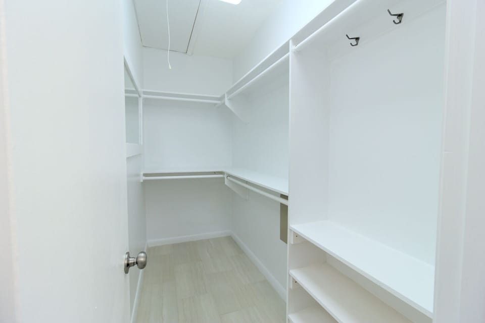 Walk-in closet