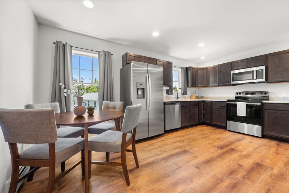 Dine-in Kitchen