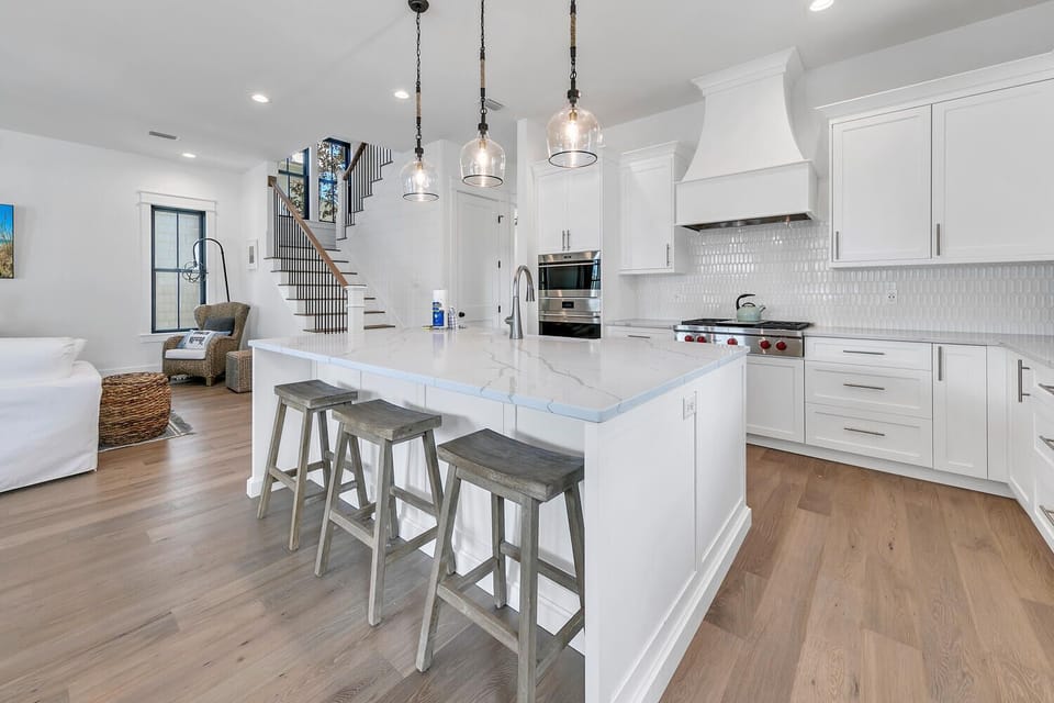 Eat-in bar seating