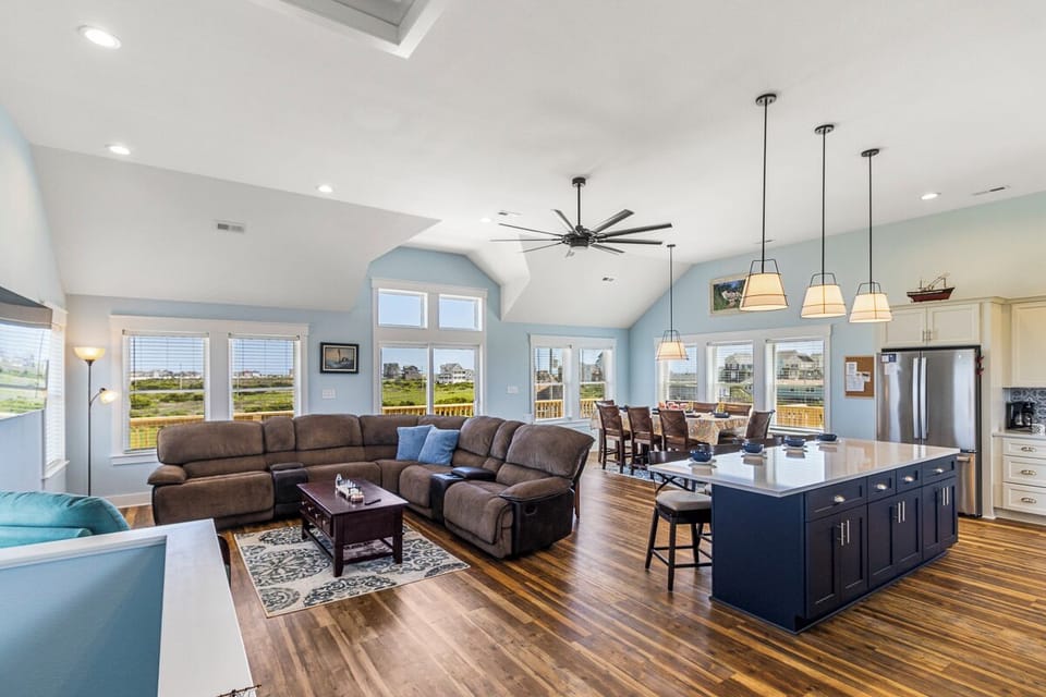 Top Level Living Area