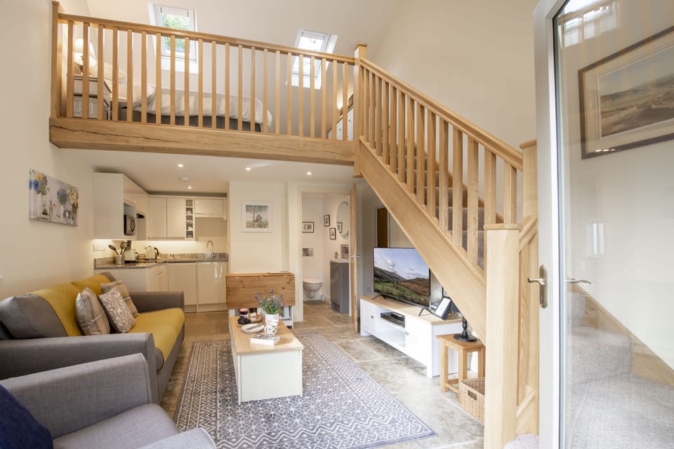 Little Croft, Kettlewell: Stairs leading to the mezzanine bedroom