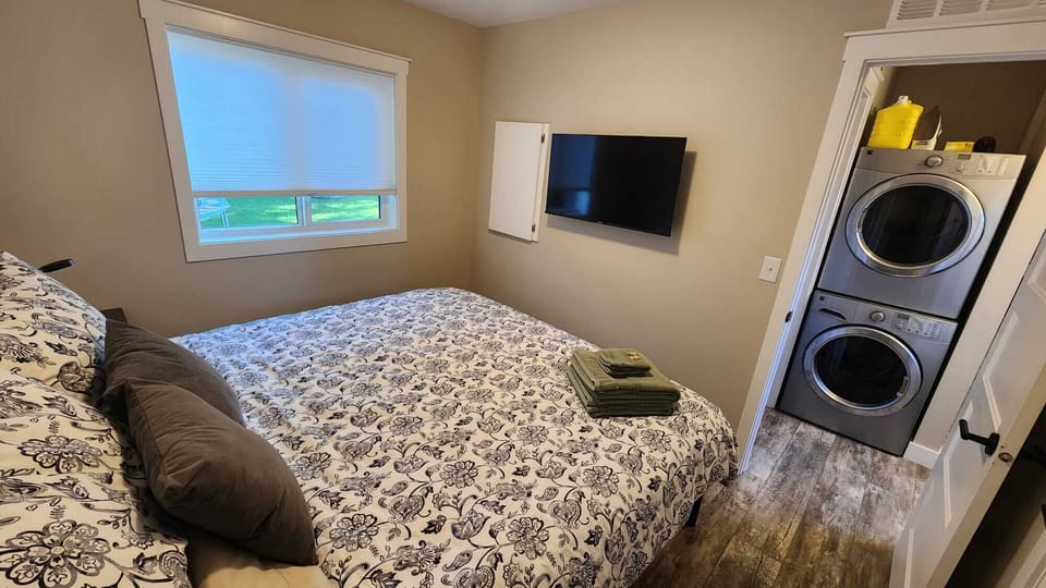King room with closet for storage