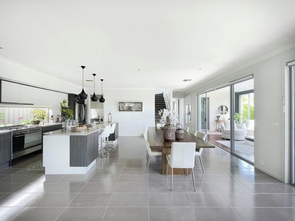 Main Kitchen & Dining