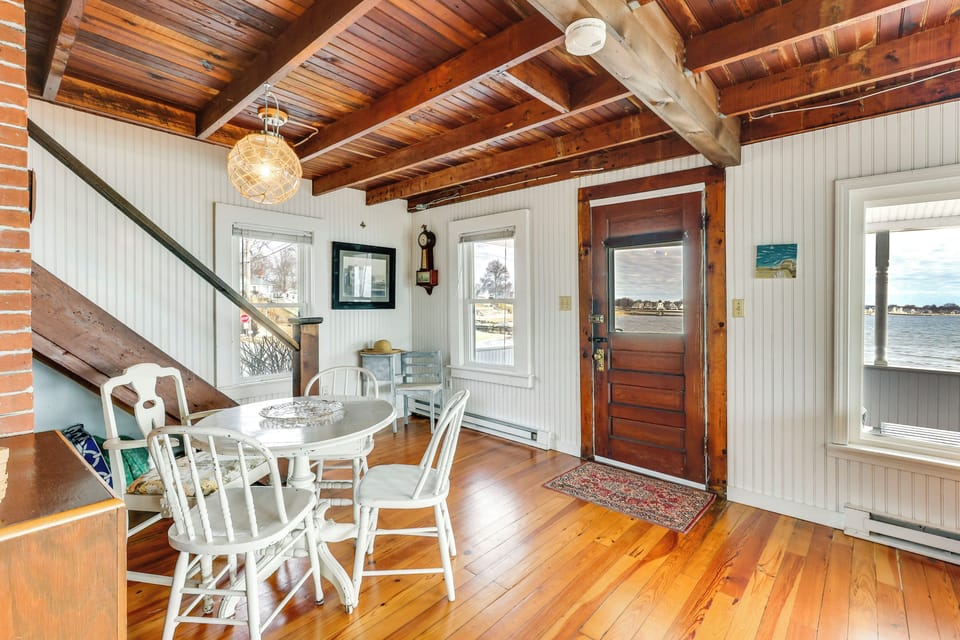 Secondary Dining Area | Private Entrance | 1st Floor