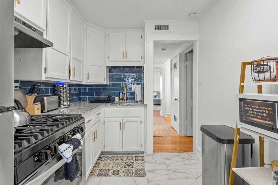 Fully equipped kitchen