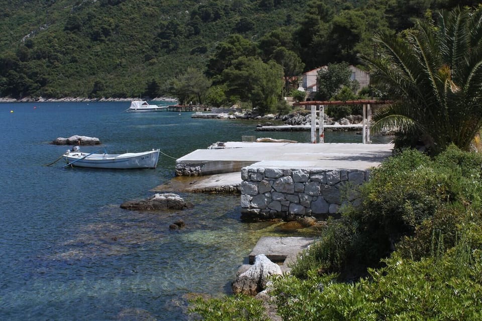 Nearby beaches