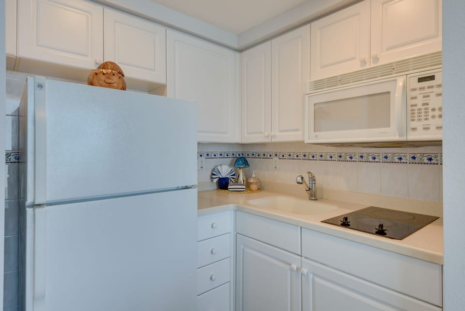 Kitchenette | 2-Burner Stove | Drip Coffee Maker