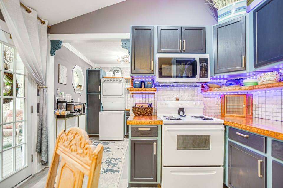 Kitchen | Trash Bags/Paper Towels