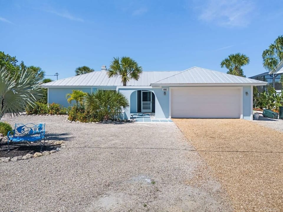 441 Lake Murex Circle exterior view