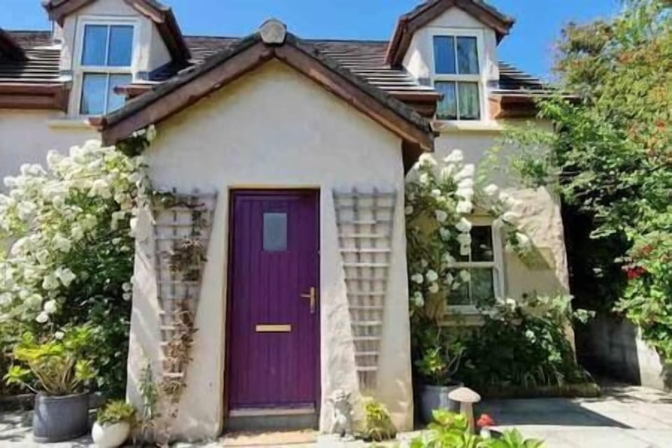 D0384299 98f9 452b 8787 3cf8e5fd2ade