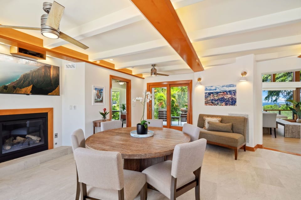 Informal dining area