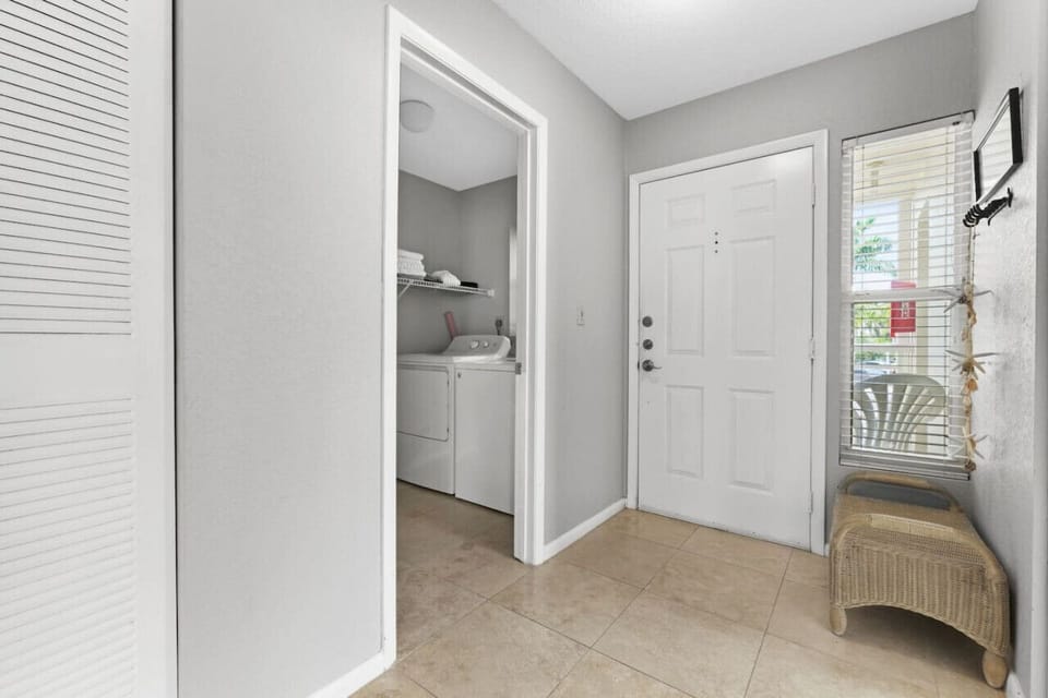 Entry to Unit