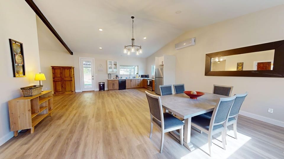 Shop-1914-Dining-Room