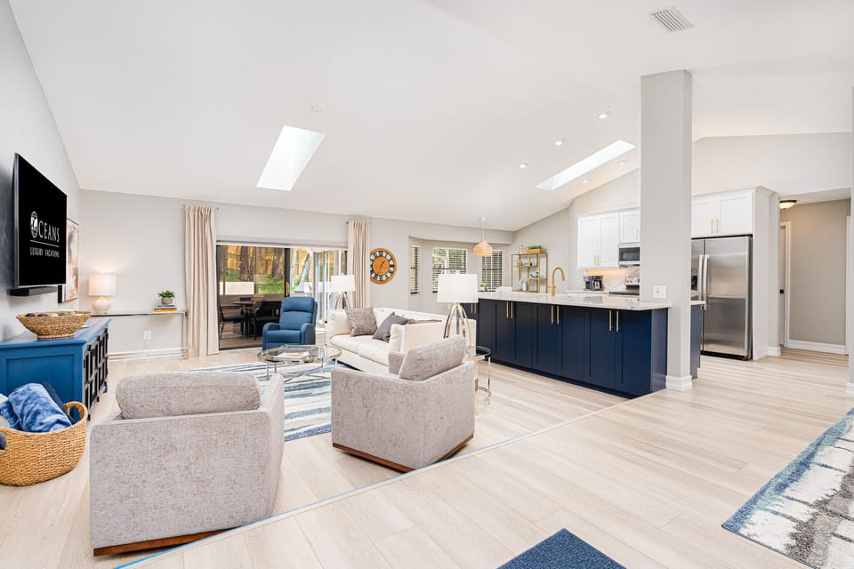 Vibrant, open floor-plan