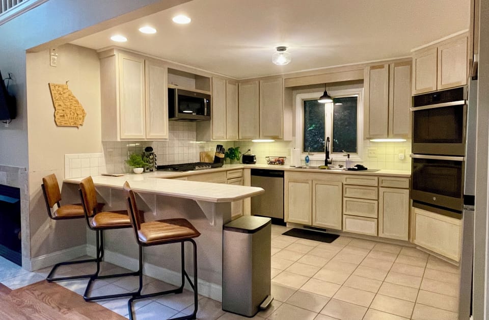 You will love cooking with our gas range and double ovens.