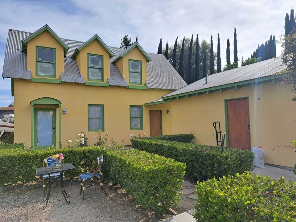 Guesthouse Exterior 