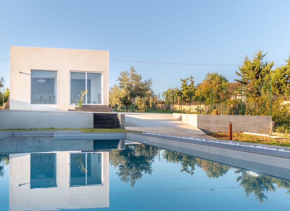 Building Exterior, Outdoor, Pool