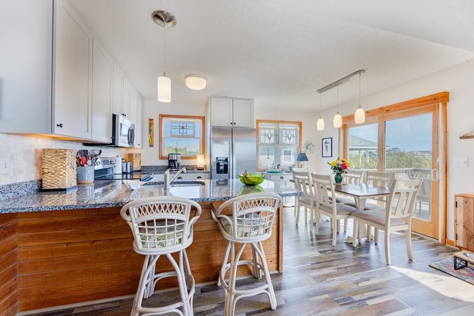 Copy of 28-752 Lakeview - Kitchen-1
