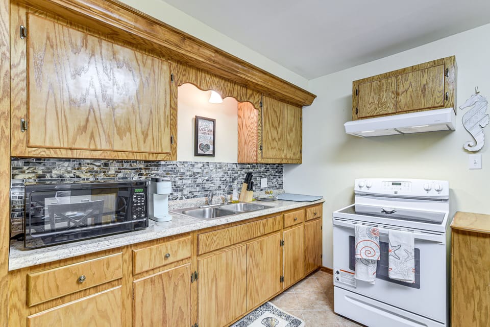 Kitchen | 2-Story Townhome | Central A/C