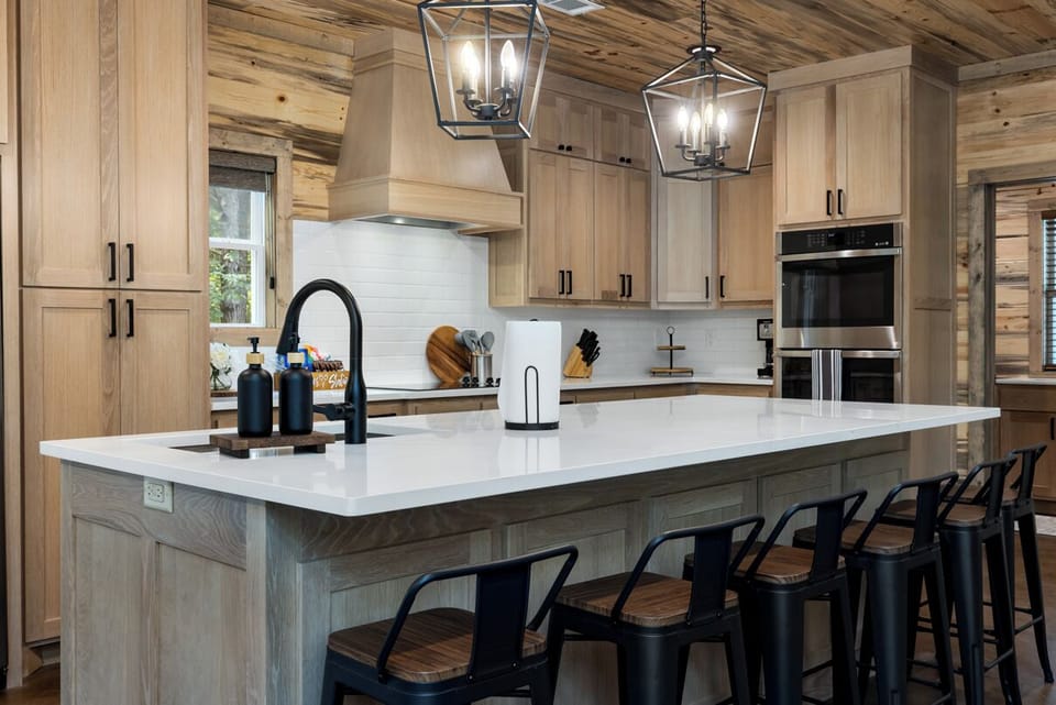 Island with 6 stools