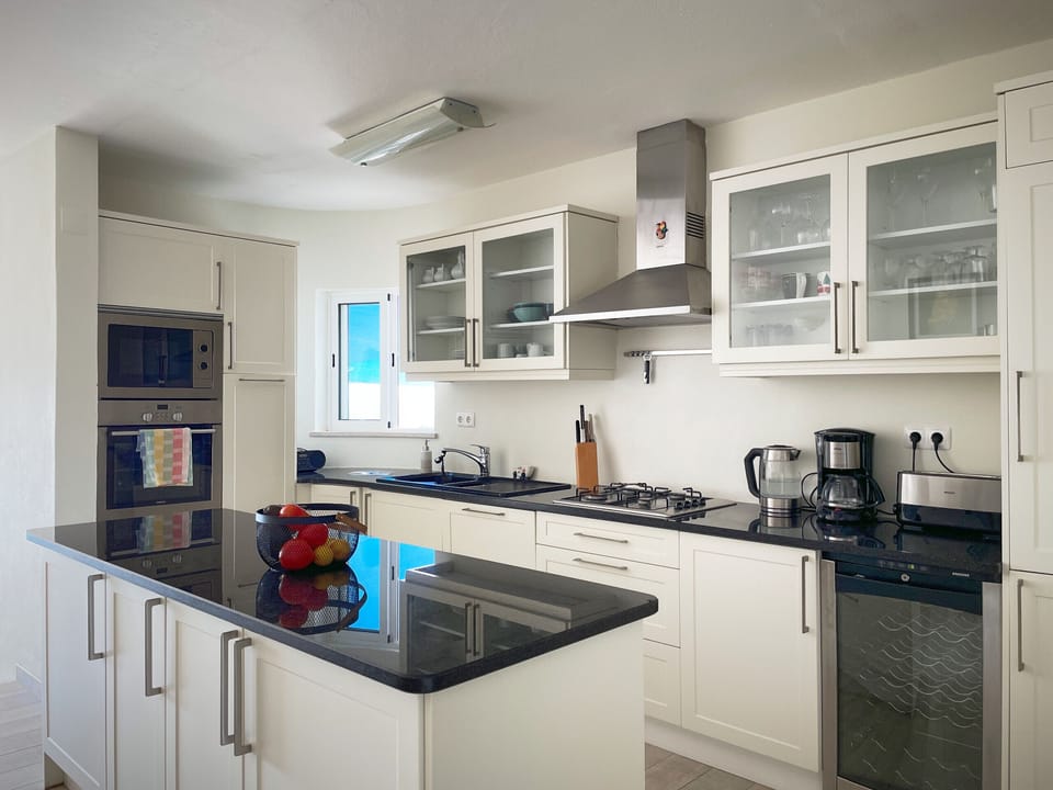 Open-plan kitchen of the Colina Mar 