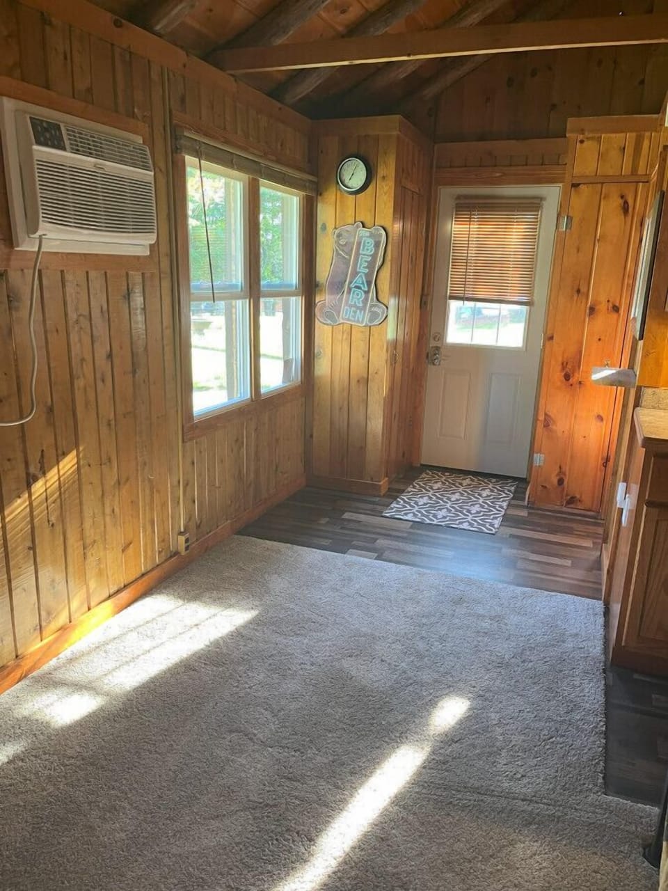 Built in air conditioner/hear unit