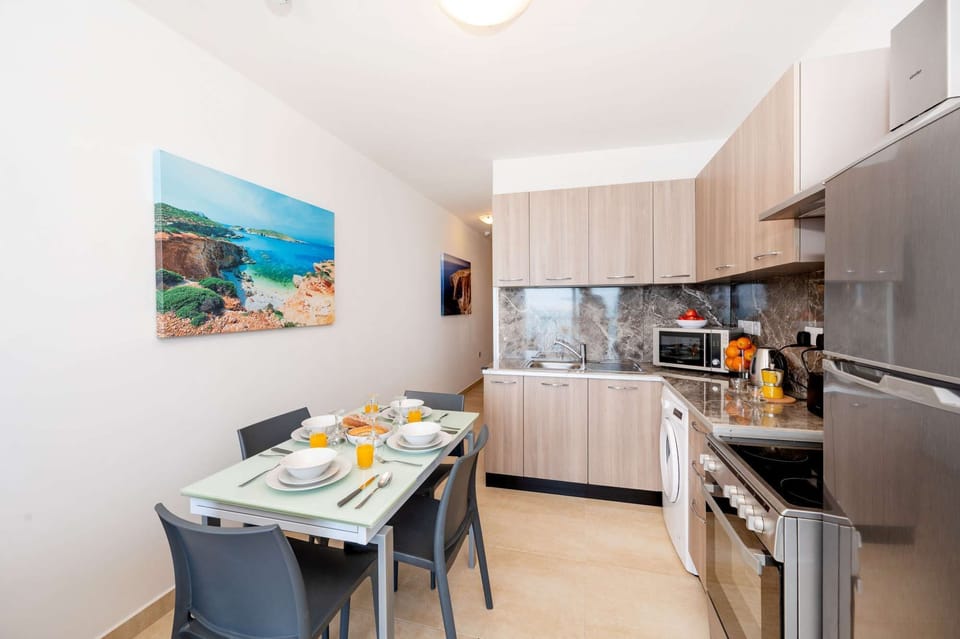 Kitchen and dining area