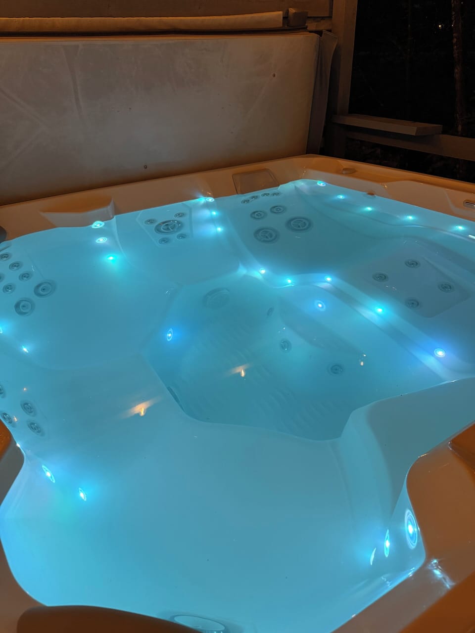 Private hot tub 