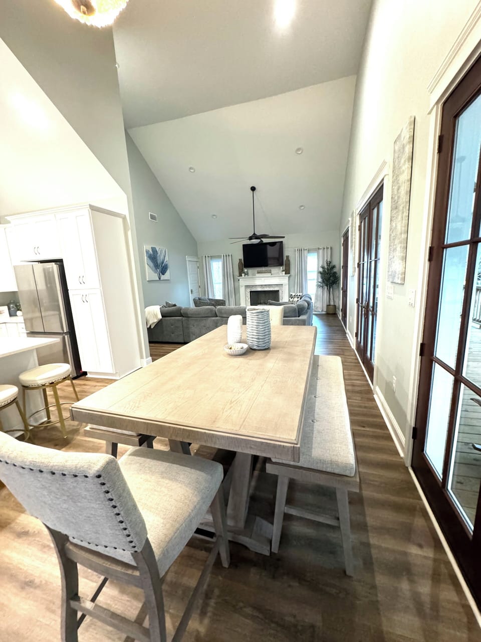 Dining Table2