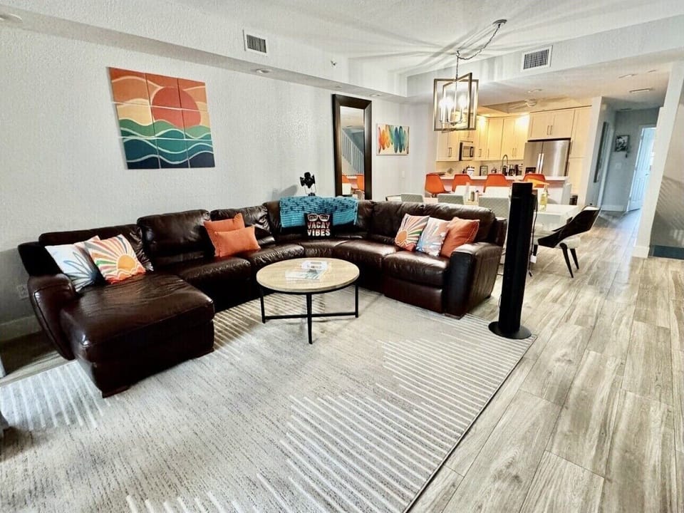 Open concept living, dining and kitchen