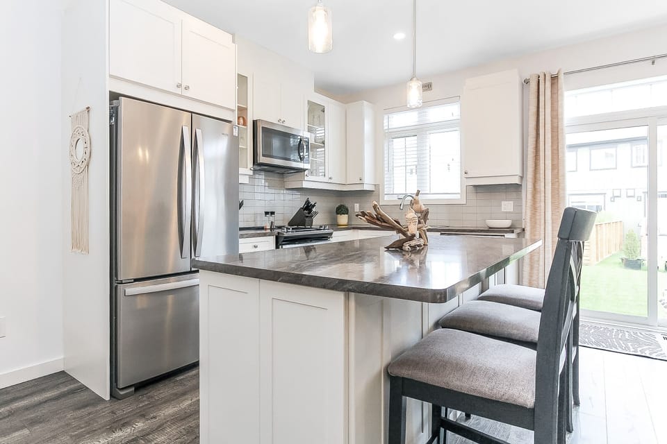 well appointed kitchen. Enough space to sit 3 at the island.