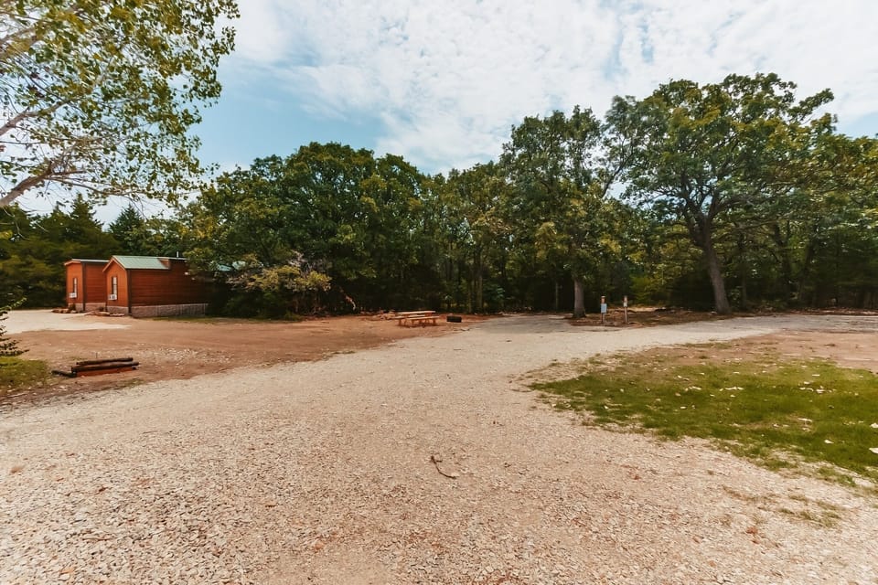 Gravel, Road, Outdoors, Ground, Tree